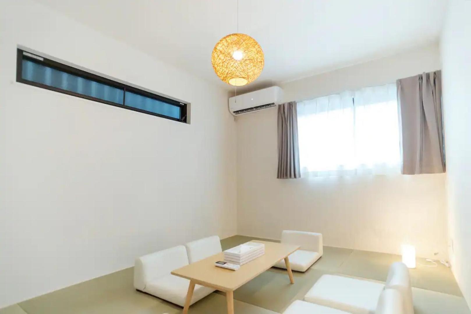 Exhibit House Shinsekai Apartment